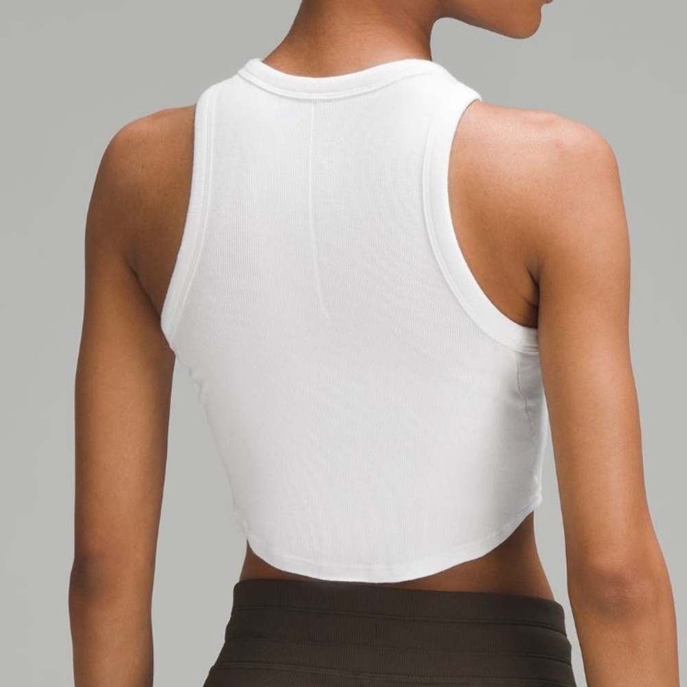 BNWT lululemon hold tight cropped tank - Picture 4 of 8